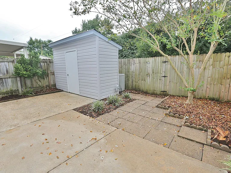 1207 Captain Adams Ct — Photo 35