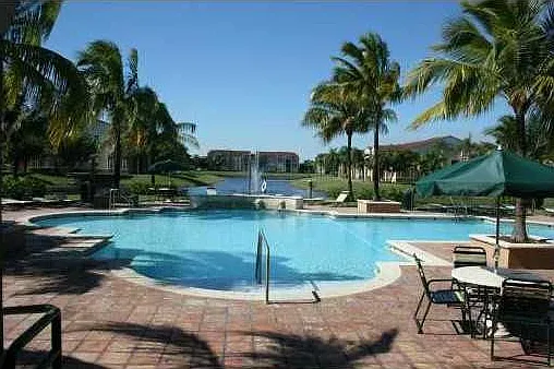3 bed, 1177 sqft, $2,900 — Photo 1