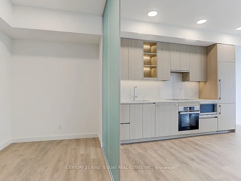25 McMahon Dr #601 — Photo 14