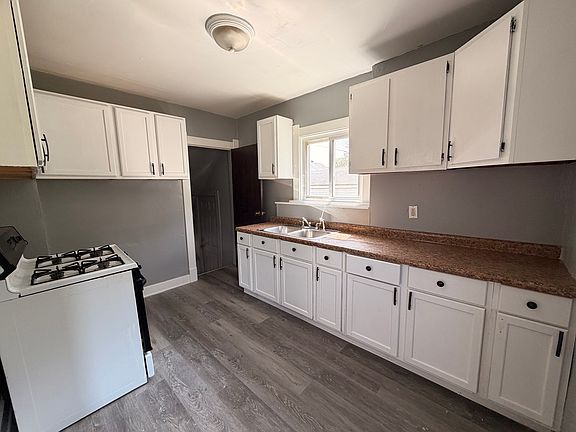 3rd image of 3449 Brigham St