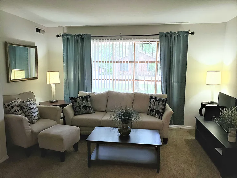 Maple Lane Apartments — Photo 15