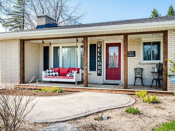 3rd image of 4116 Innisfil Beach Rd