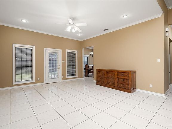 4th image of 1719 Kayla Ave