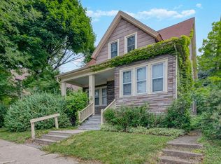 3046 N Oakland Ave, Milwaukee, WI 53211