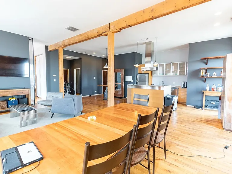 3000 S Archer Ave — Photo 7