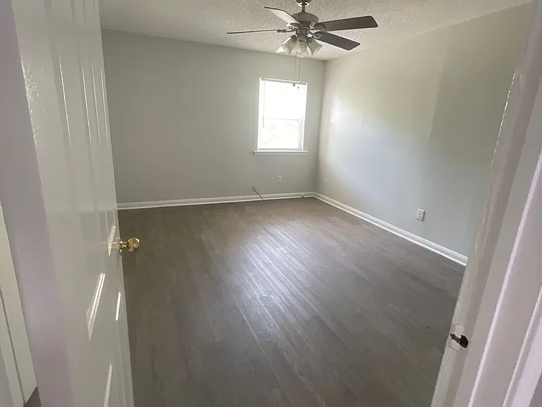 100-103 Sandra Del Mar Dr — Photo 16