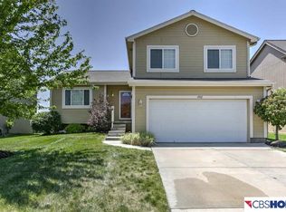 4902 N 170th St, Omaha, NE 68116