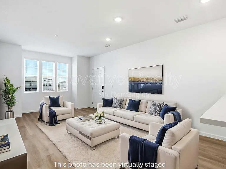 Venture Apartments — Photo 127