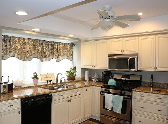 3rd image of 13956 Berkhansted Ct