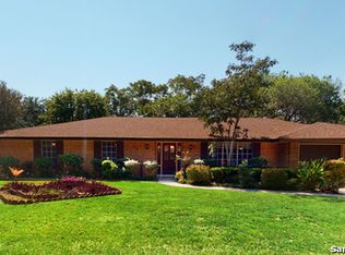 510 Sunhaven Dr, Windcrest, TX 78239