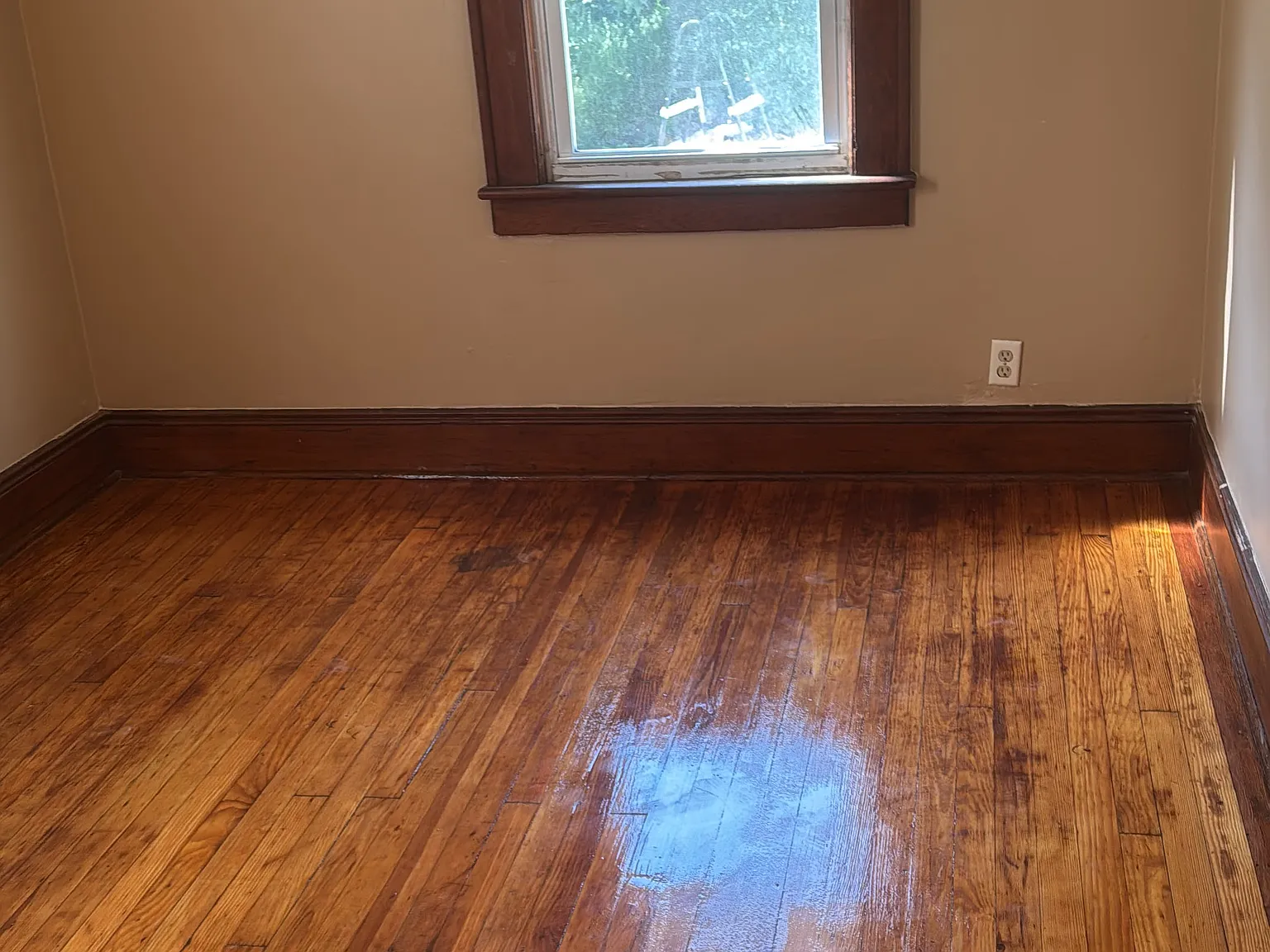 4 bed, $3,400 — Photo 4