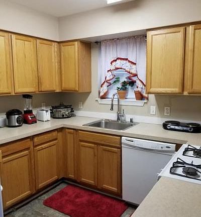 4th image of 918 Lanvale St