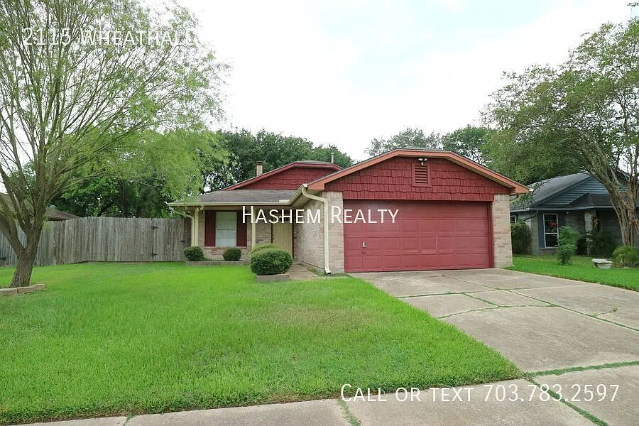 Lovely 2 Bedroom 2 Bath Home Available Now! — Photo 1