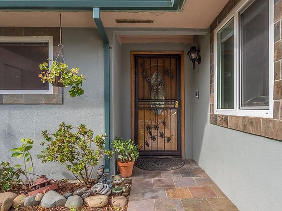 4th image of 2100 McGregor Dr