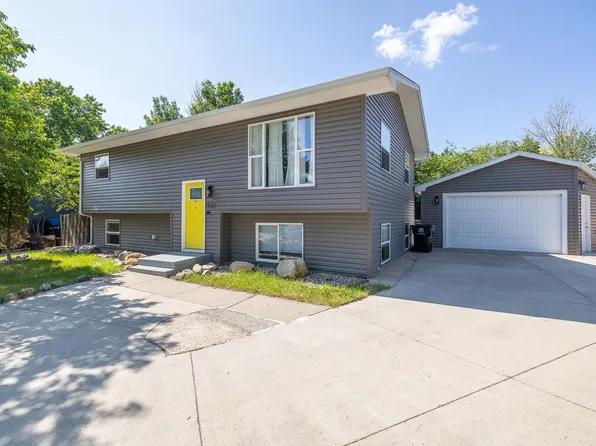 921 Antares Ct, Rapid City, SD 57701