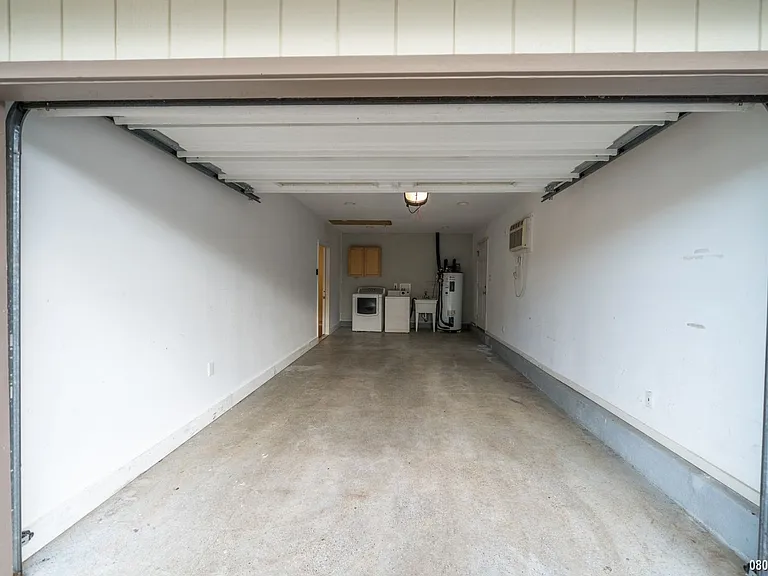 910 Neal Ave — Photo 5