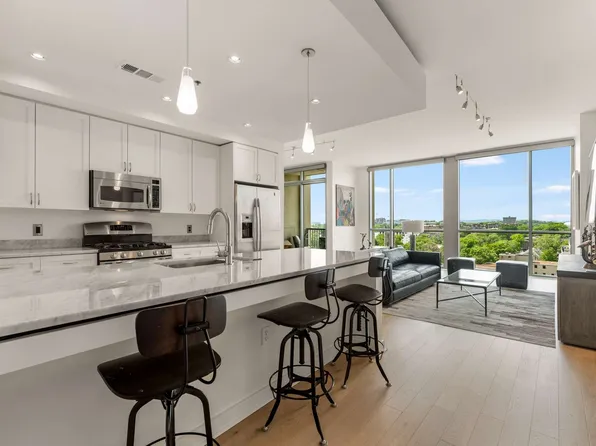 900 20th Ave S APT 1210, Nashville, TN 37212