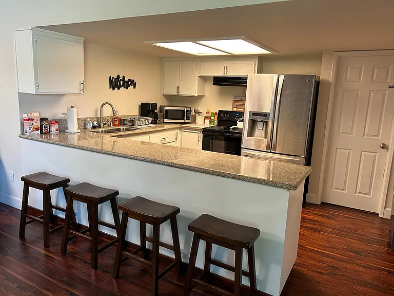 2893 Helm Ave — Photo 3