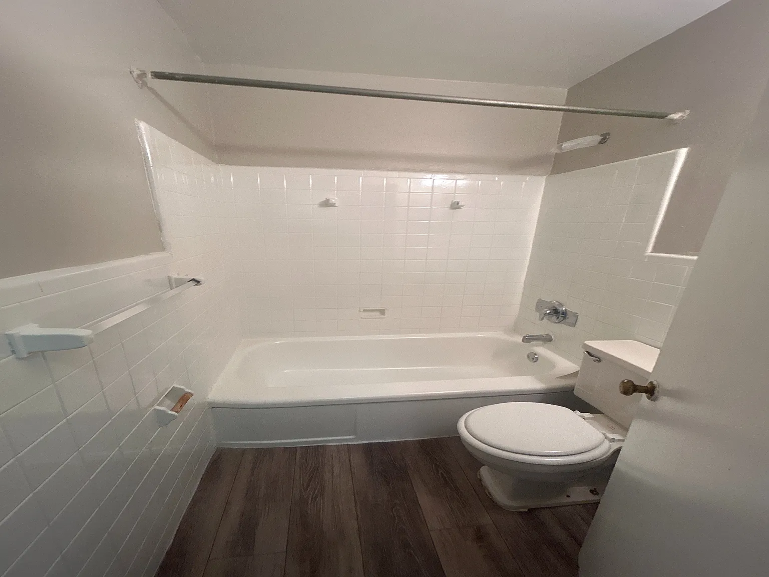 Campus Apartments — Photo 4