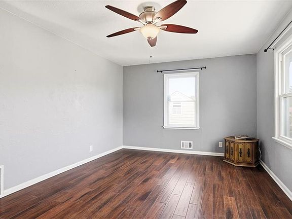 2nd image of 1004 Mary Kay Ln