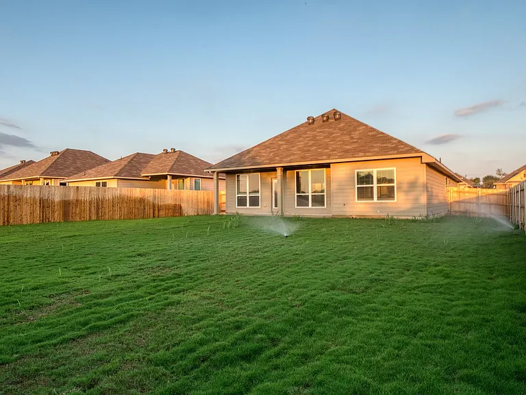614 Hollyhock Dr — Photo 50
