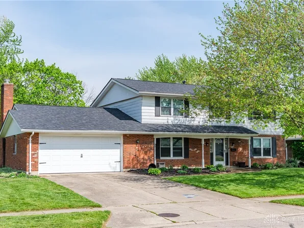 554 Warm Springs Dr, Fairborn, OH 45324