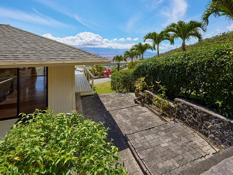 560 Kuikahi Dr — Photo 32