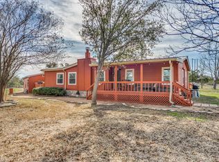 9 W Grand Oaks Dr, Harper, TX 78631