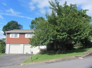 906 Hill Rd, Bloomsburg, PA 17815