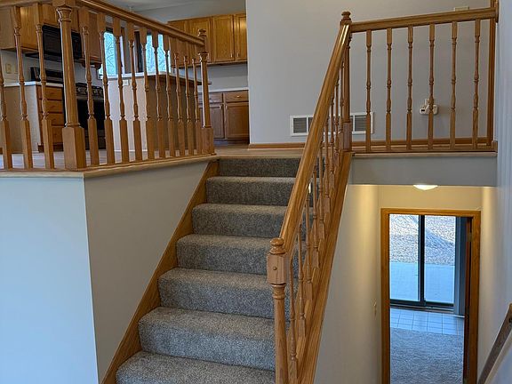 5th image of 4453 Helena Rd N