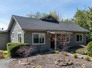 3805 Pacific Way, Longview, WA