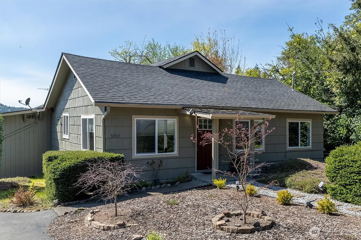3805 Pacific Way photo 1