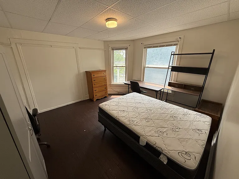 116 Cook St — Photo 3