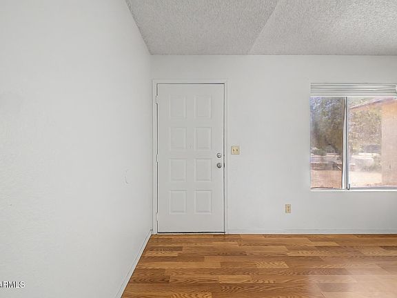 5th image of 1540 N STERLING --