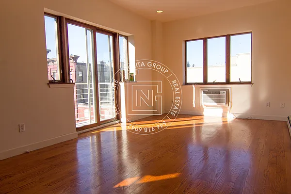 Rented by Nolita Group | media 25