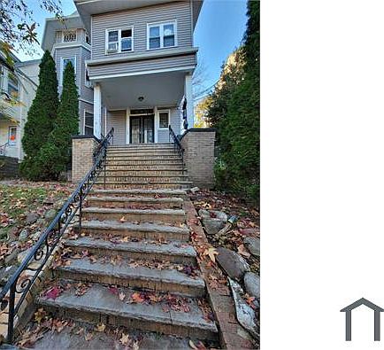 1st image of 39 Farley Ave Floor 1