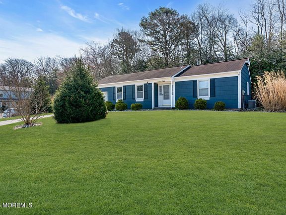 3rd image of 127 Driftwood Lane