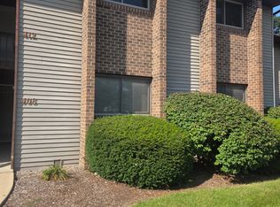 408 Heine Ave, Elgin, IL 60123