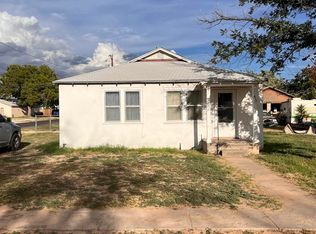 412 N 3rd St, Carlsbad, NM 88220