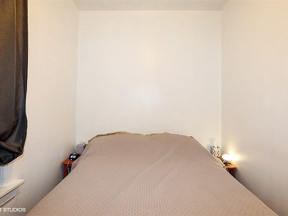 5th image of 3552 S Wolcott Ave #2