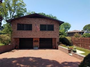 198-12 Romeo Ct, Holliswood, NY 11423
