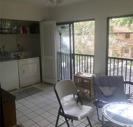 4th image of 4467 Carambola Cir S