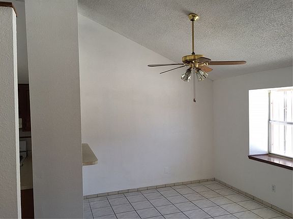 4th image of 11772 Jennifer Dr