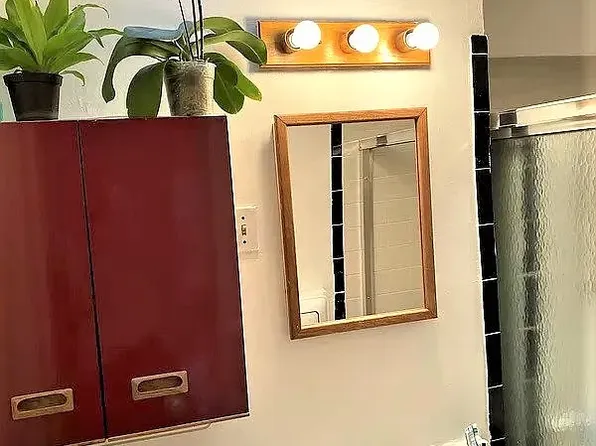 310 Clermont Avenue image 5 of 6