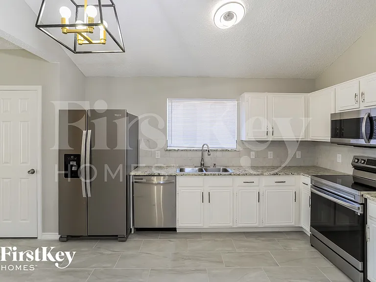 8136 Iris Cir — Photo 7