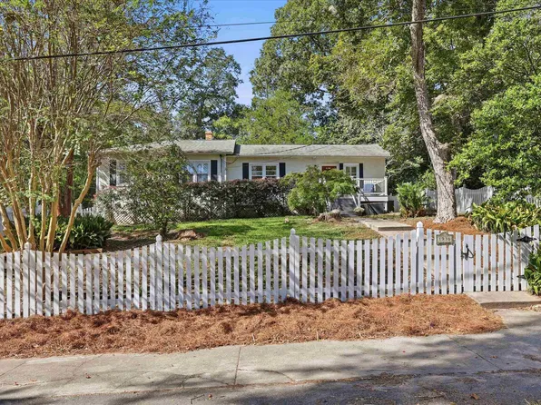 1936 Temple Dr, Tallahassee, FL 32303