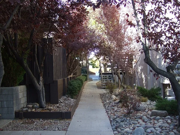 Plumas Garden Apartments — Photo 11
