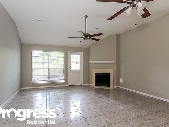 3rd image of 19103 Forest Trace Dr