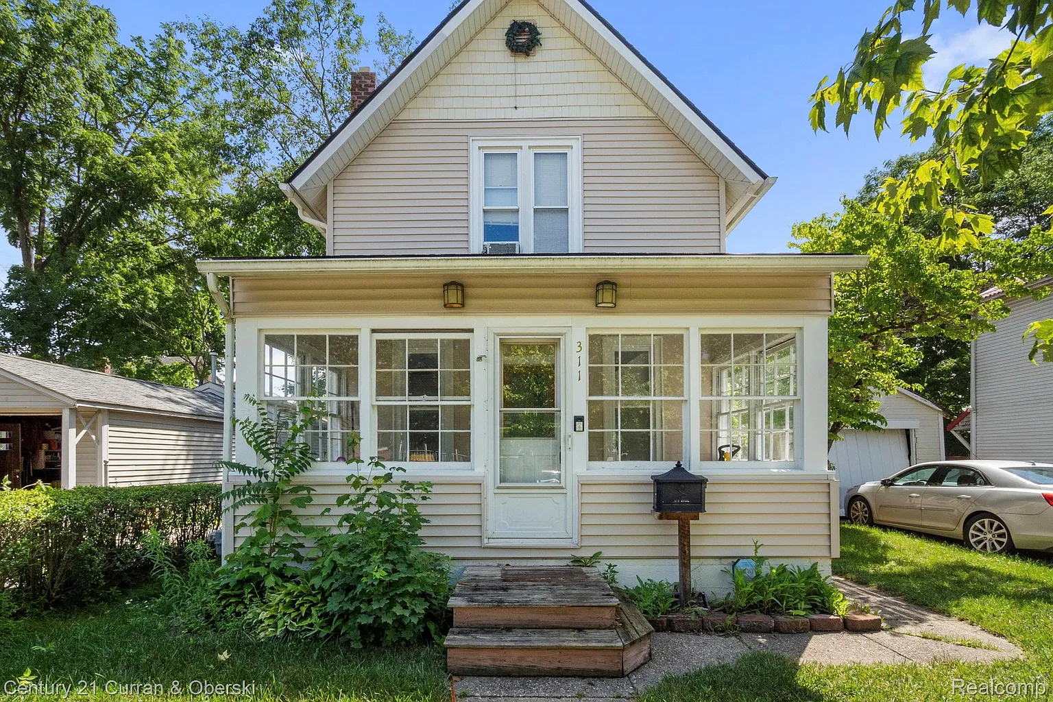 311 Yerkes St photo 1