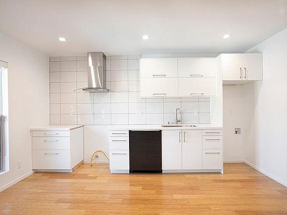 5th image of 646 N La Fayette Park Pl APT 4